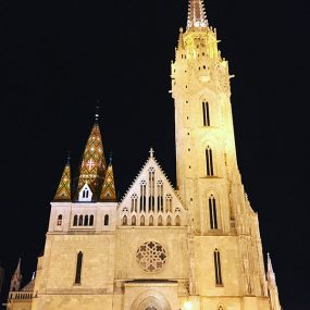 Matthias Church at night