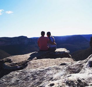 Whodoido soaking in the breathtaking view of the Blue Mountains from Walls Lookout