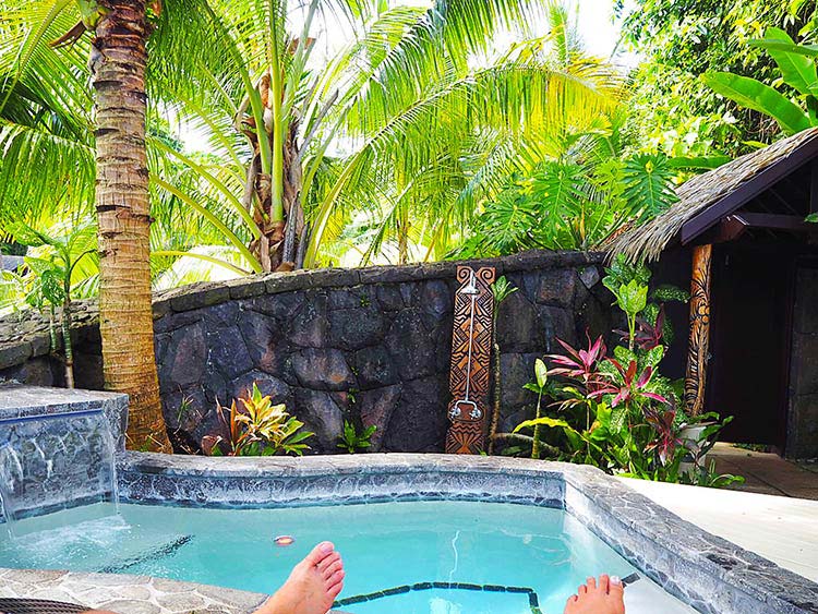 Seabreeze Resort, Samoa, Polynesia – WhodoIdo: A small boutiquey hotel located in Paradise Cove, with ocean views and a private beach access. A luxury escape perfect for a romantic getaway and/or honeymoon.