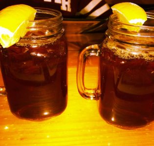 Refreshing iced tea