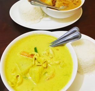 Chicken yellow curry and massaman curry