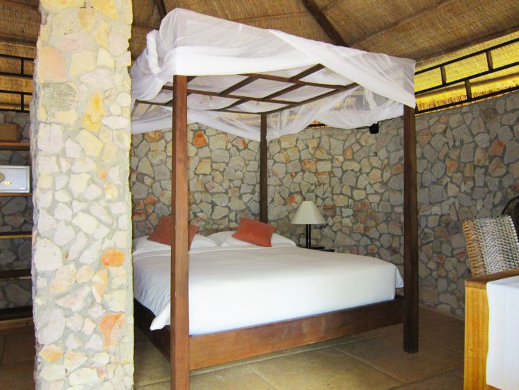 Mango Bay Resort, Phu Quoc, Vietnam – WhodoIdo: Mango Bay Resort is an eco-friendly resort located on Phu Quoc. Bungalows are scattered along the private beach with stunning views of the sea or garden.