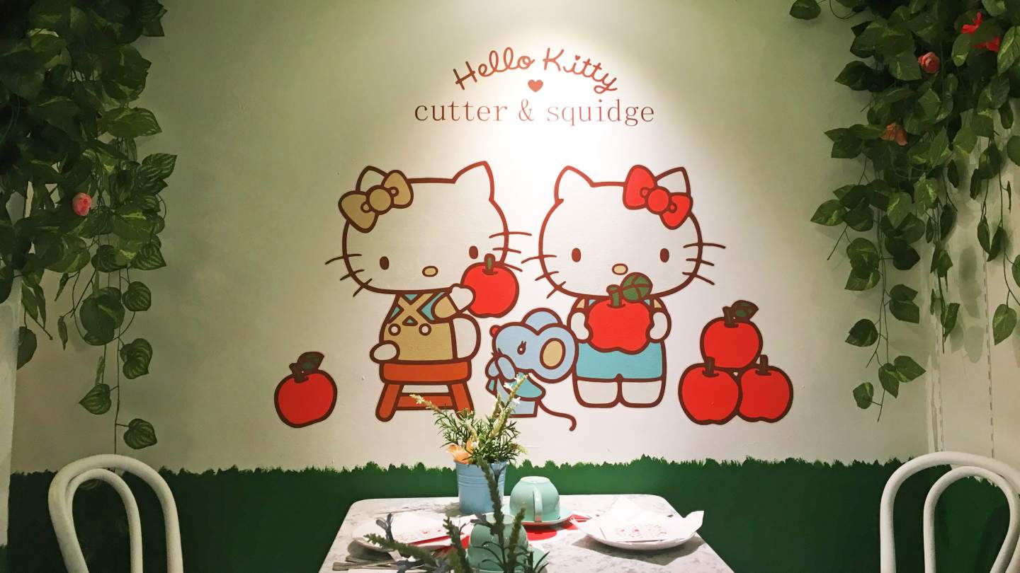 Hello Kitty’s Secret Garden – WhodoIdo: Hello Kitty afternoon tea pop up at Cutter & Squidge located in the heart of London. If you're a big fan of Hello Kitty then you'd love it here! From the big illuminated Hello Kitty to the detailed Hello Kitty plastered all over the walls