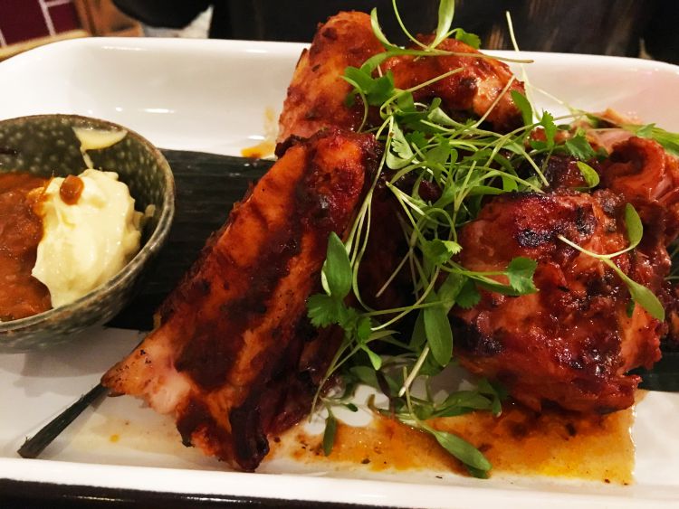 A weekend Peruvian style brunch at Pachamama located in the heart of London. Sweet & savoury waffles, ceviche and snacks to Pachamama's signature dishes.