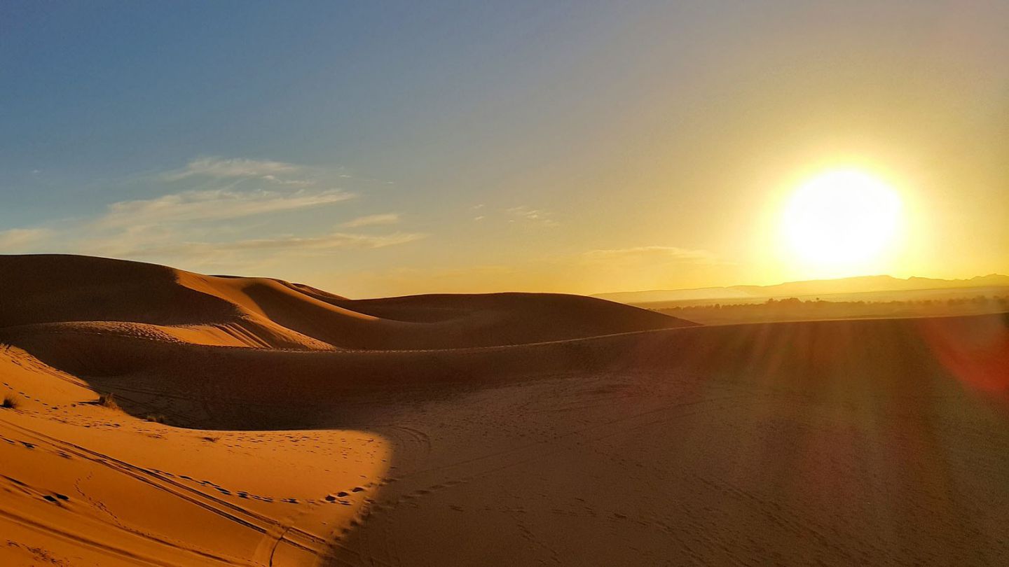 A 3 day adventure to the Sahara Desert – WhodoIdo: Ever dreamed about camping overnight in the Sahara Desert? Then take this 3 day/2 night Sahara tour from Marrakech, Morocco and visit Ait-Bennhaddou, Todra Valley, Todra Gorge, Valley of the Roses and the Erg Chebbi dunes in the Sahara Desert!