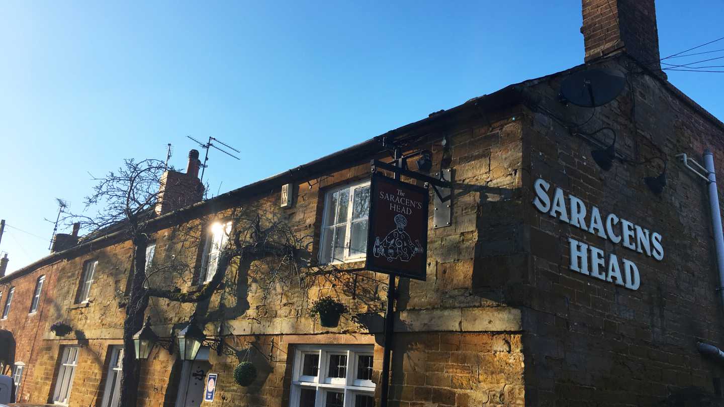 A Traditional Sunday Lunch @ The Saracen’s Head, Northamptonshire – WhodoIdo: Try the Sunday lunch at this charming pub located in a little village in the heart of Northamptonshire. Choose from the many Sunday roasts from the beef with Yorkshire pudding to the roast pork accompanied with sage and onion stuffing. End your meal with a yummy homemade dessert. Book here for the perfect Sunday roast with all the trimmings!