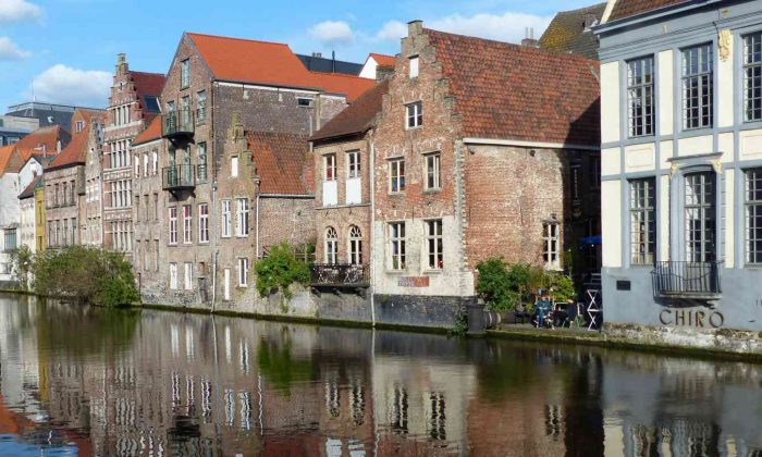 Weekend Guide to Ghent, Belgium – Top Things to See, Do and Eat – WhodoIdo: This weekend guide will show you the best boutique hotel to stay, where to eat and the top things to see in this city. Take a canal boat tour and see what Ghent has to offer. Don’t forget to try the frites and cuberdons!