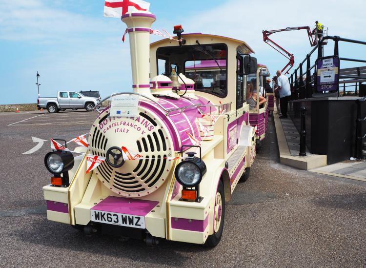 Camping in Ilfracombe– 14 Top Things to do in this seaside town in North Devon, UK – WhodoIdo: Considering camping in the UK? Head to the lovely seaside resort of Ilfracombe, situated in North Devon. Ilfracombe offers numerous activities from boat trips to Lundy Island to beautiful coastal walks to Woolacombe. We’ll share with you the best cool campsite to stay, best places to eat and top things to do in Ilfracombe.