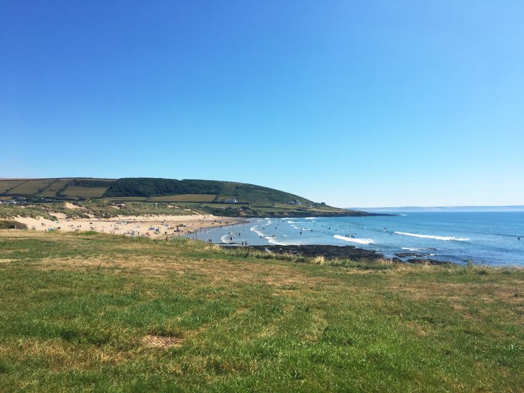 Camping in Ilfracombe– 14 Top Things to do in this seaside town in North Devon, UK – WhodoIdo: Considering camping in the UK? Head to the lovely seaside resort of Ilfracombe, situated in North Devon. Ilfracombe offers numerous activities from boat trips to Lundy Island to beautiful coastal walks to Woolacombe. We’ll share with you the best cool campsite to stay, best places to eat and top things to do in Ilfracombe.