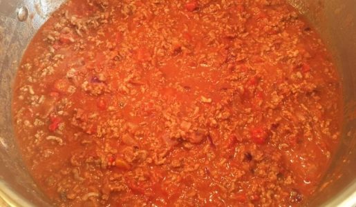 Mince and chopped tomatoes in the bolognese sauce