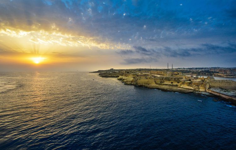 12 of the Best Things to See and Do in Malta - WhodoIdo: Read our top things to see and do on this beautiful island of Malta.  There’s a wide range of activities to suit everyone, from relaxing on the beach to strolling through the streets in Valletta.